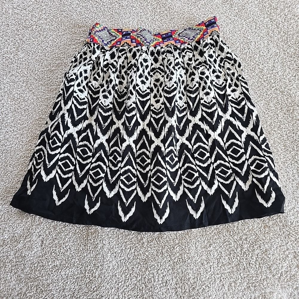 Angie Skirt Womens Black White Abstract Colored Waist Sz XS NWT Festival Concert